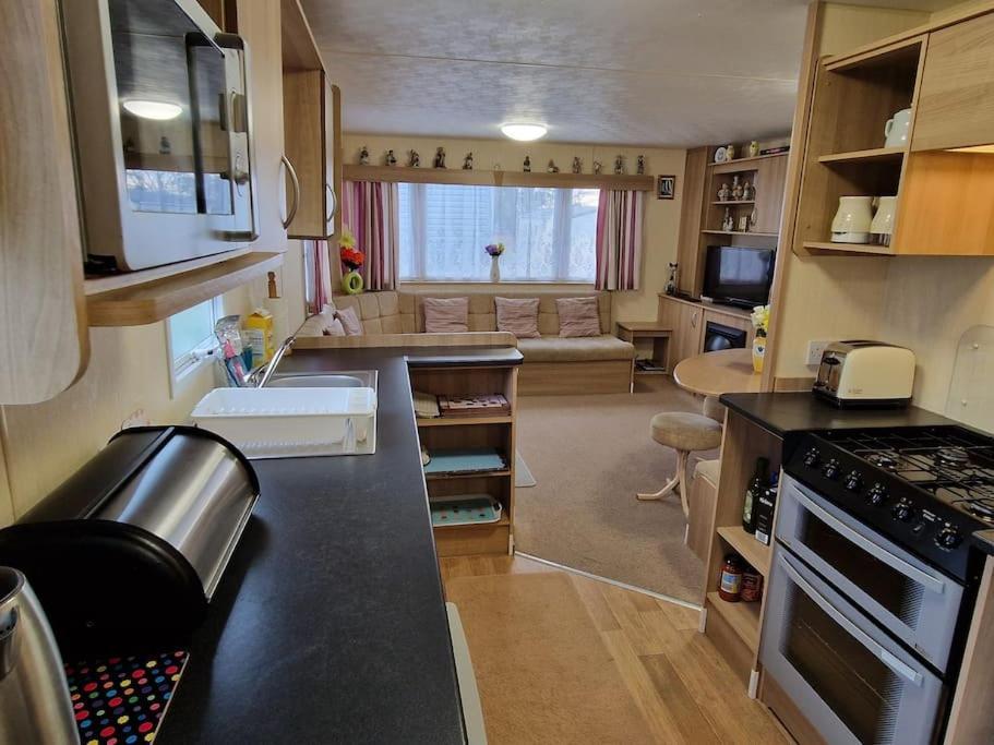 Homely 3 Bed Van @ Weymouth Bay Kültér fotó